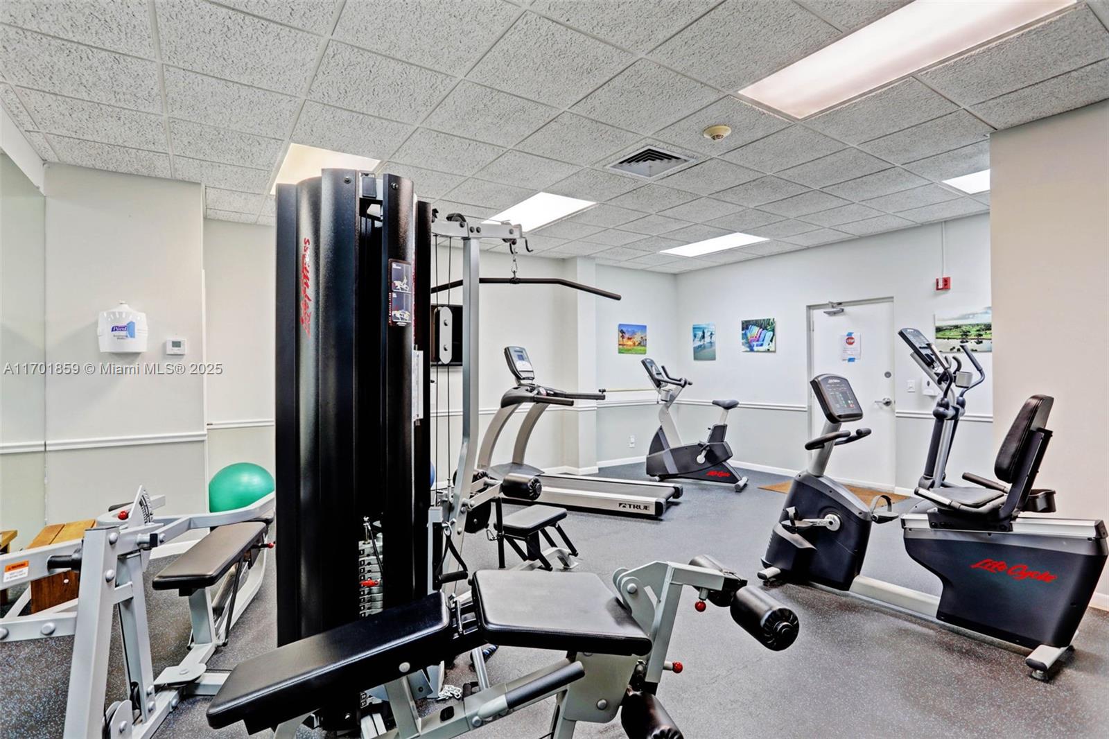 GEMINI CONDO - Residential