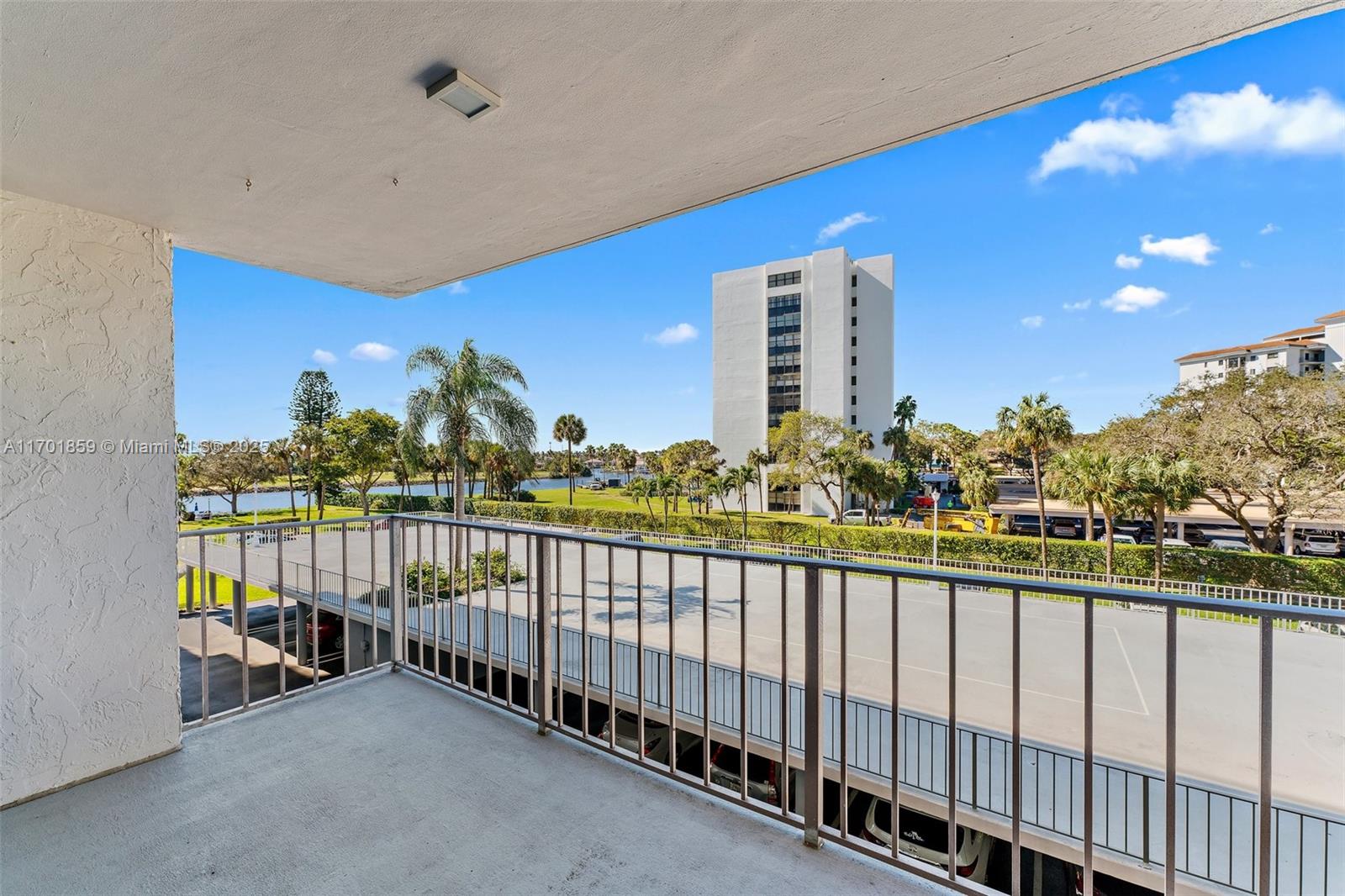 GEMINI CONDO - Residential