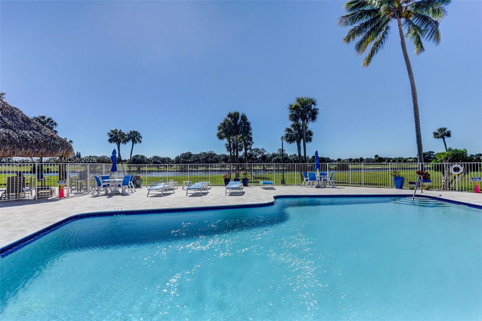 GEMINI CONDO - Residential