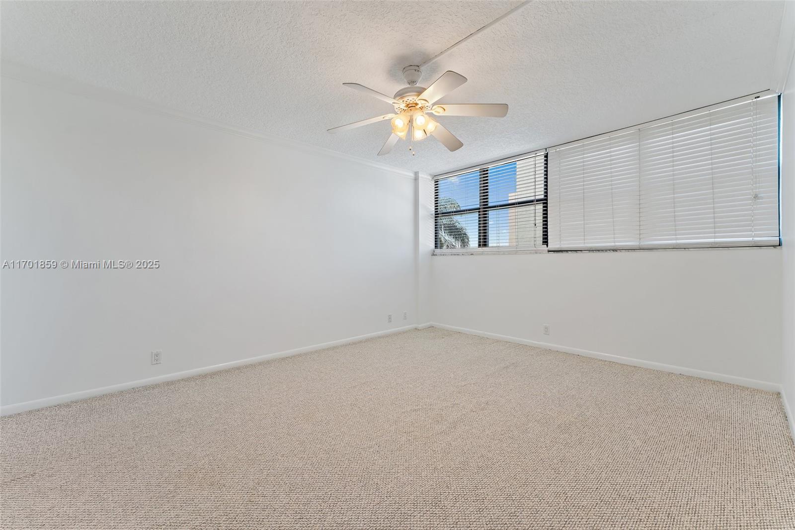 GEMINI CONDO - Residential