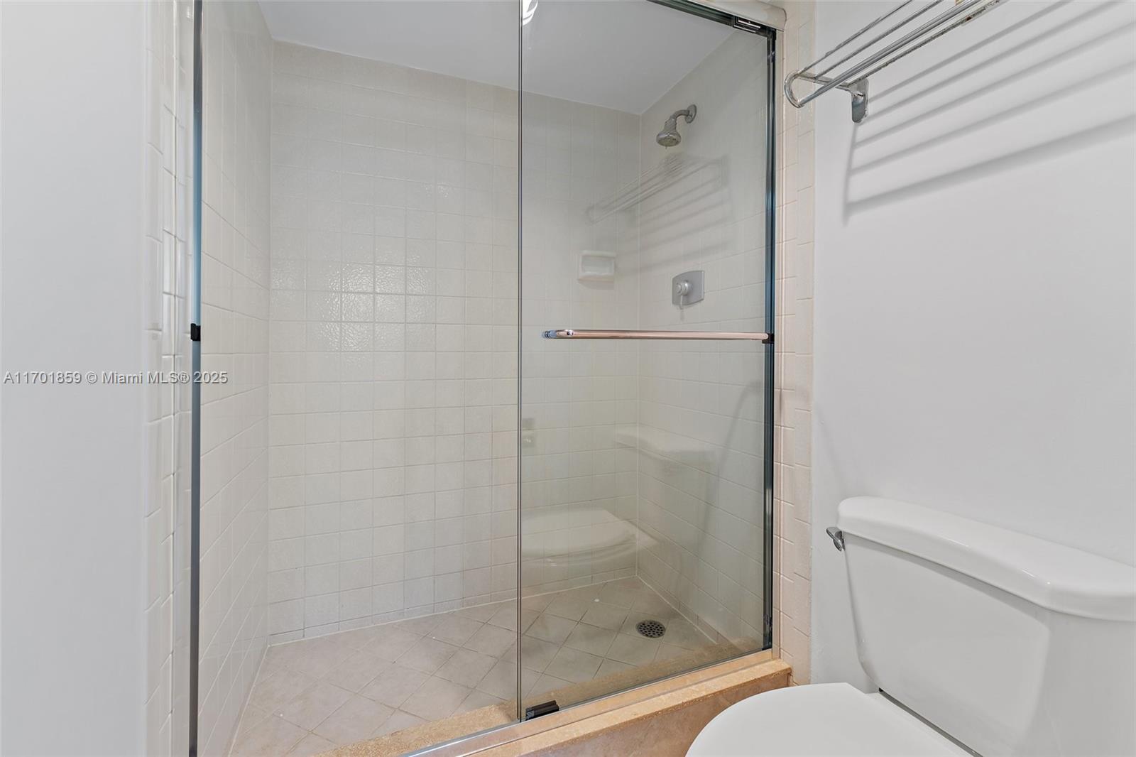 GEMINI CONDO - Residential