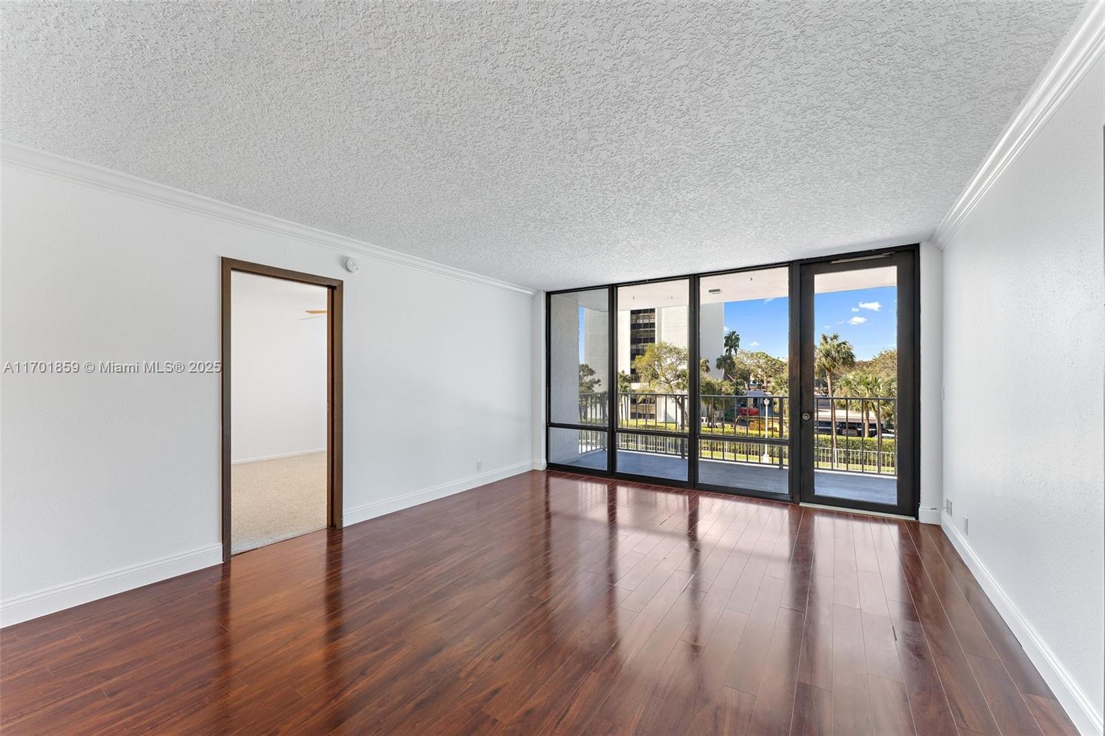 GEMINI CONDO - Residential
