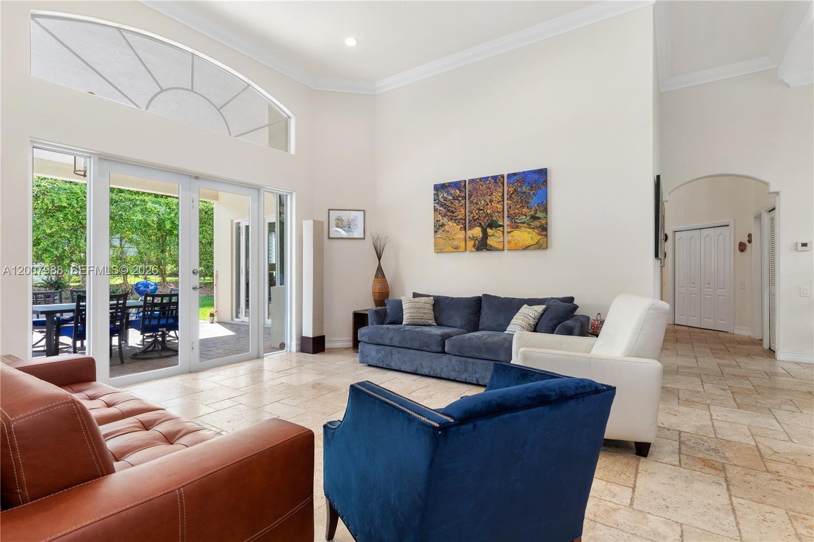 TWENTY OAKS - Residential