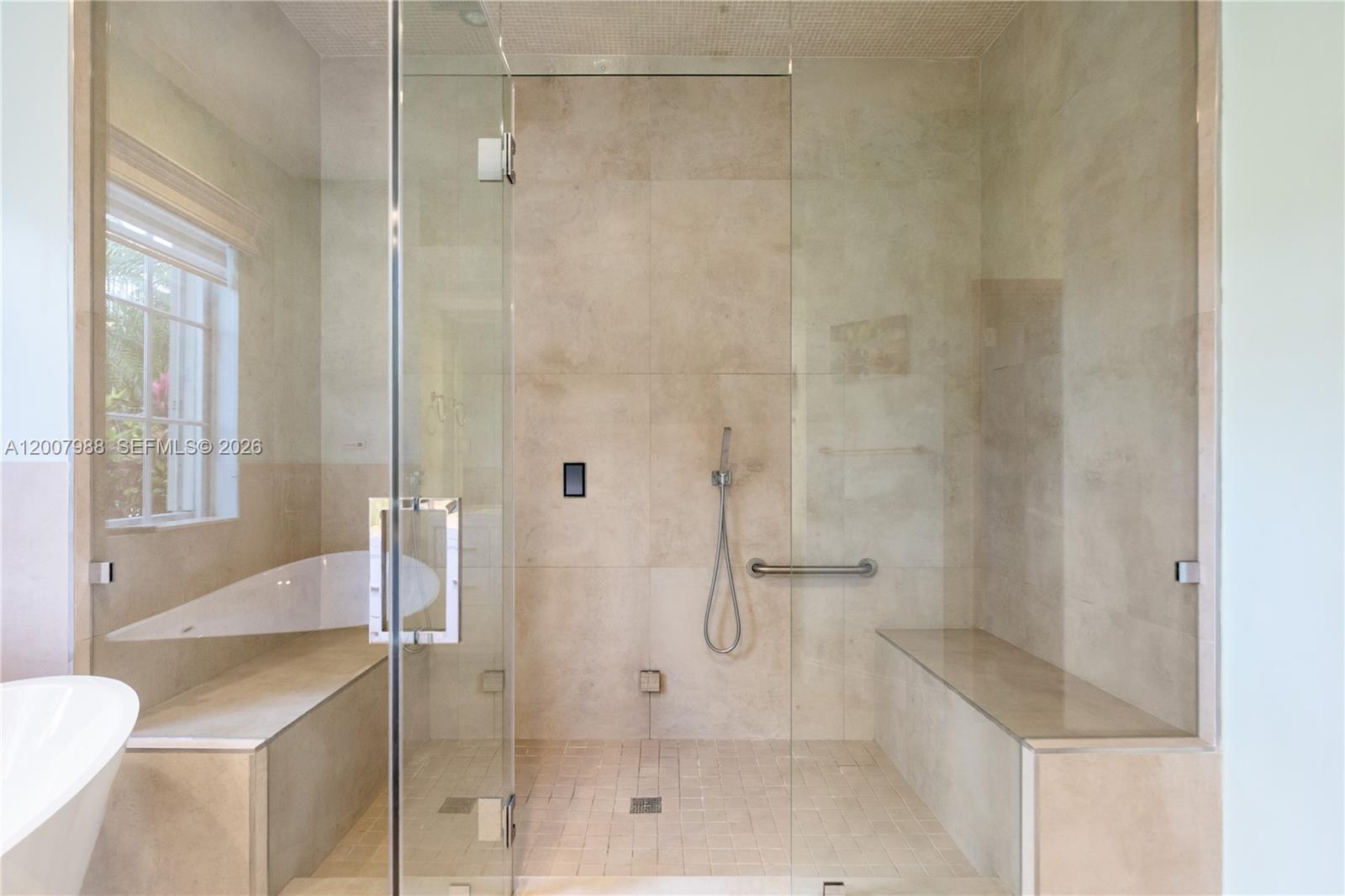 TWENTY OAKS - Residential