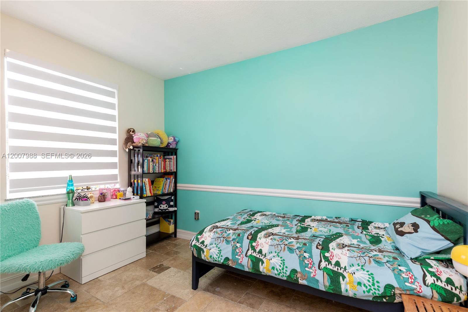 TWENTY OAKS - Residential