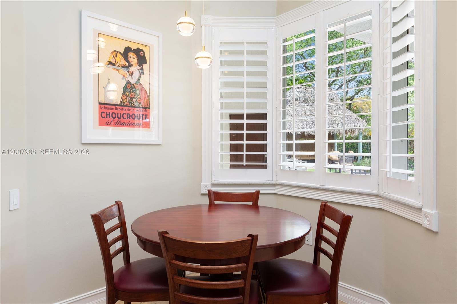 TWENTY OAKS - Residential