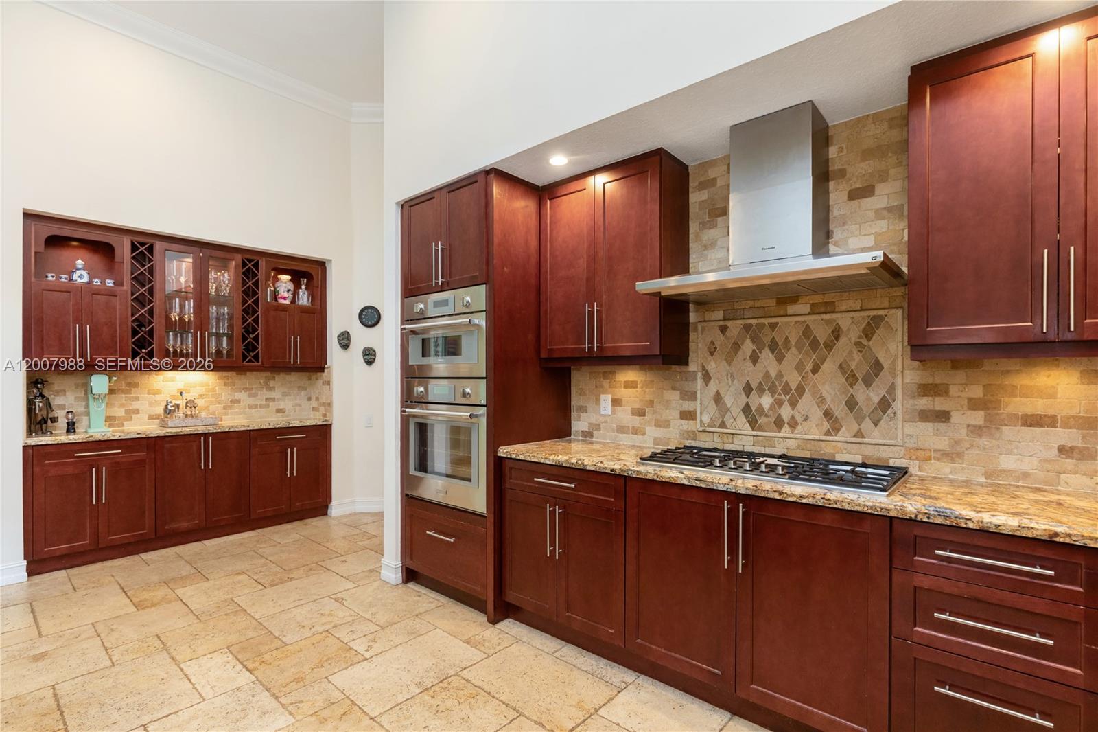 TWENTY OAKS - Residential