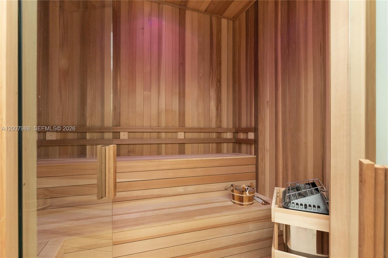 TWENTY OAKS - Residential