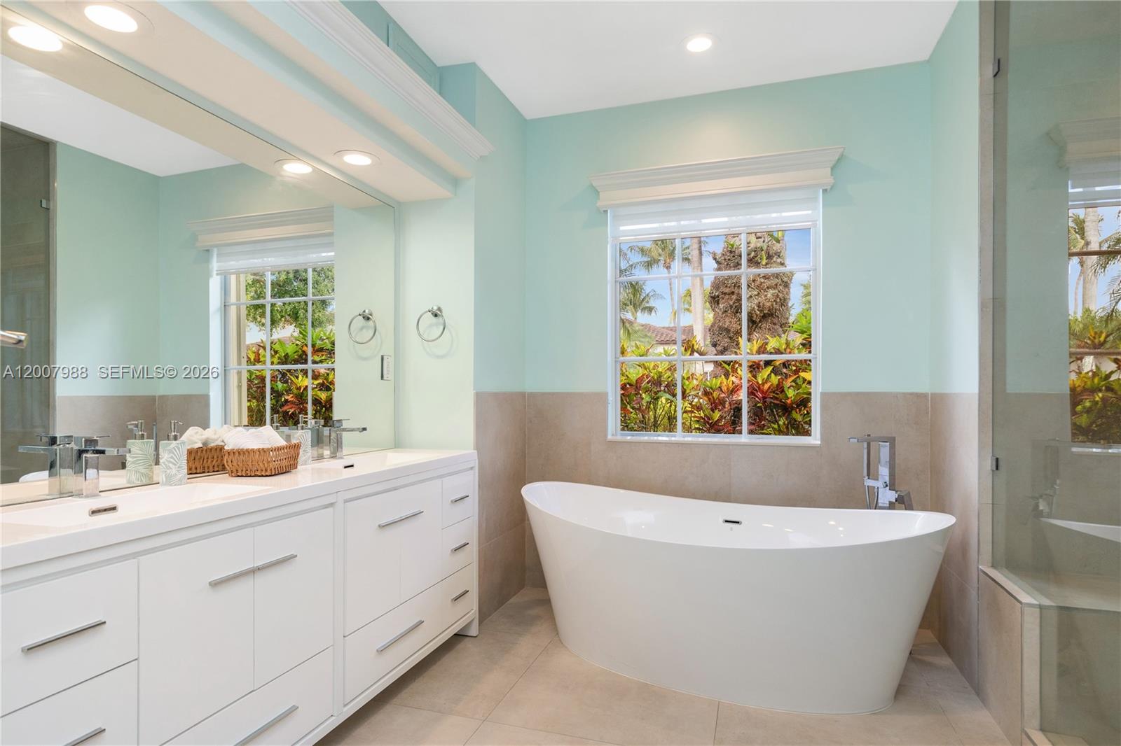 TWENTY OAKS - Residential