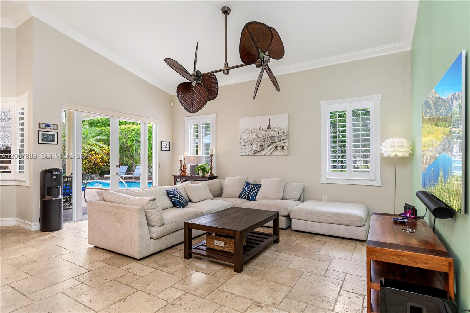 TWENTY OAKS - Residential