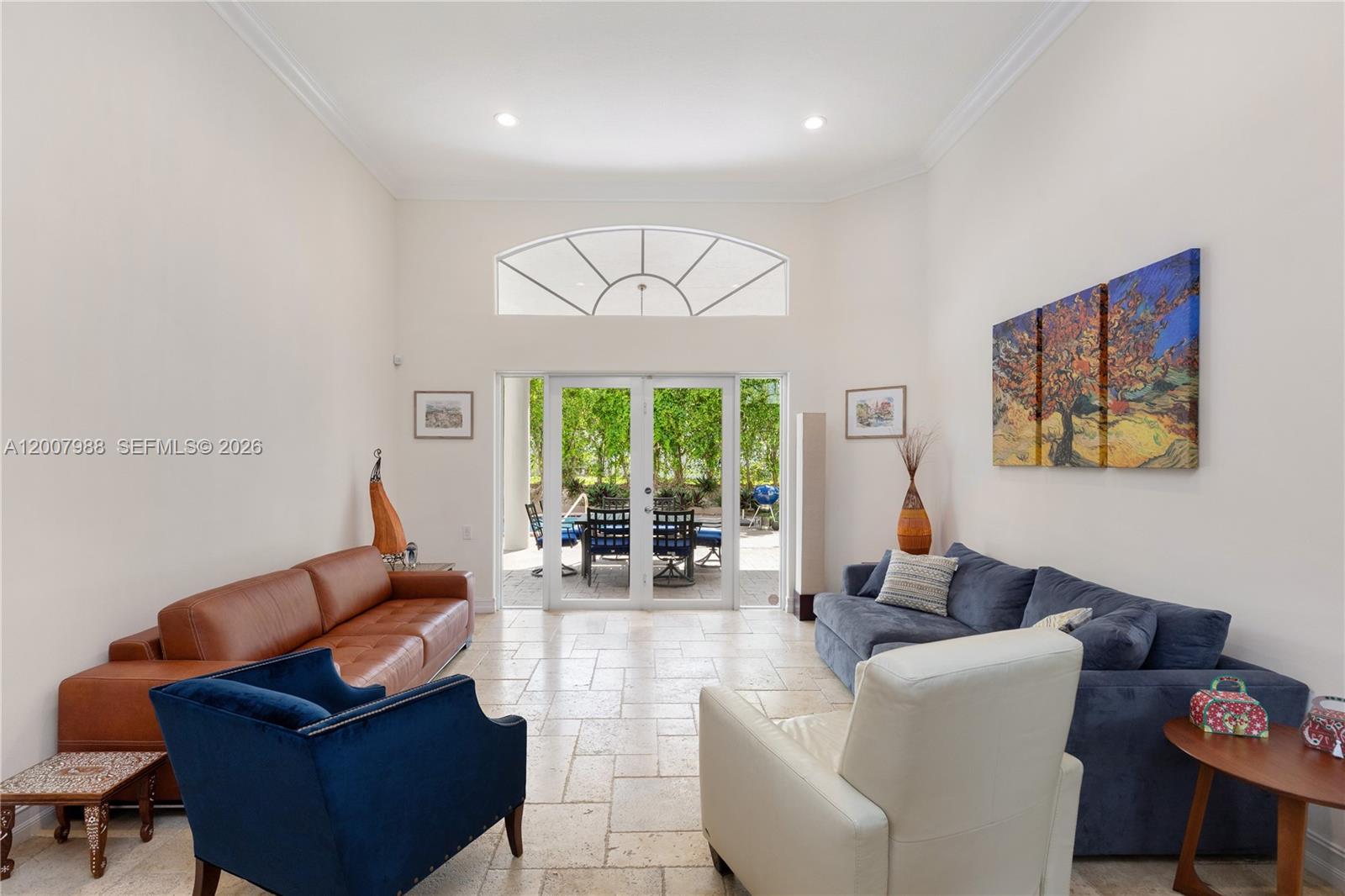 TWENTY OAKS - Residential