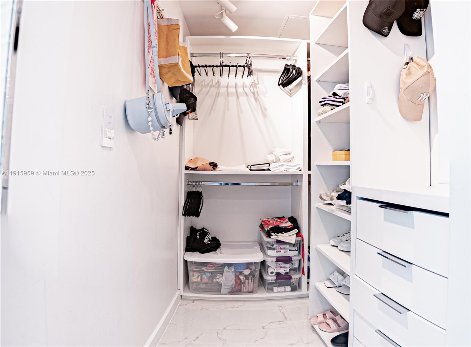 500 BRICKELL EAST CONDO - Residential Lease