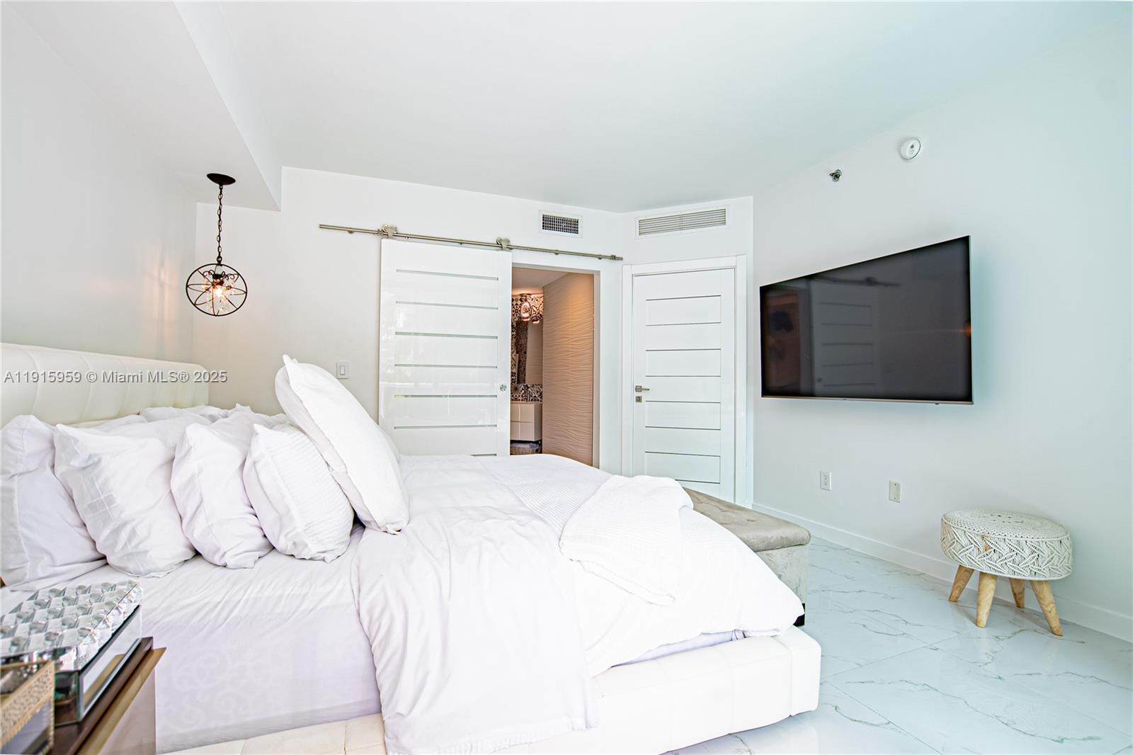 500 BRICKELL EAST CONDO - Residential Lease