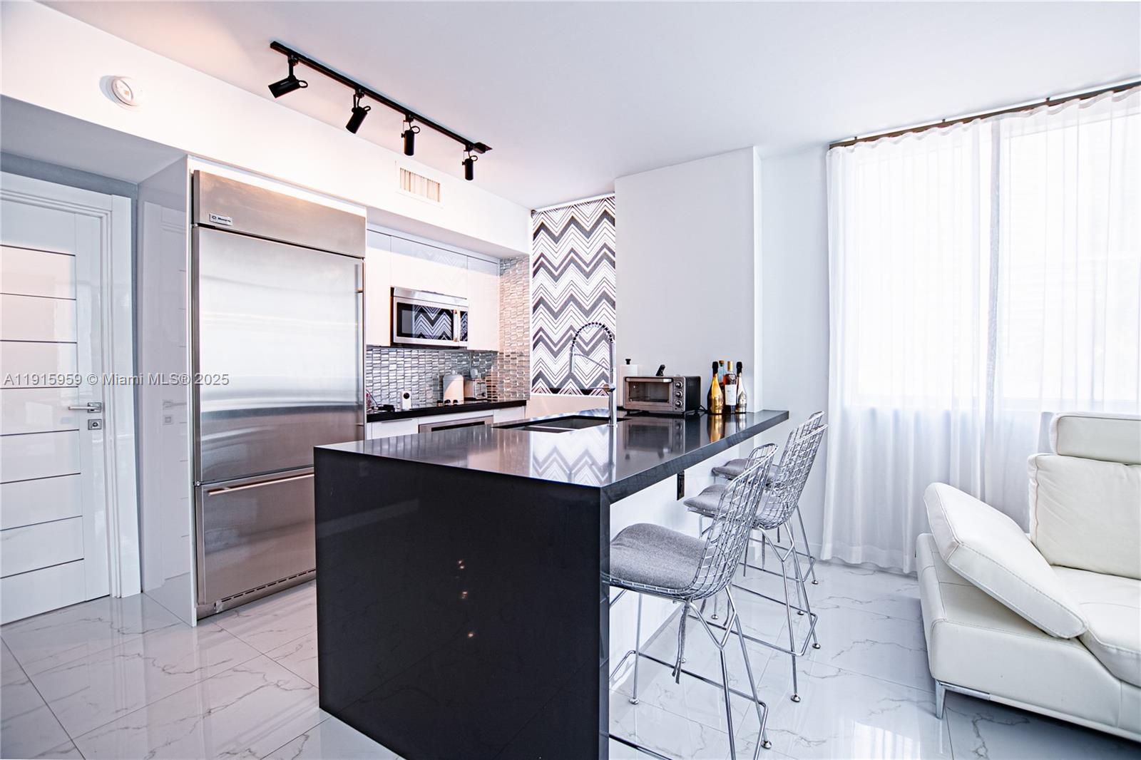 500 BRICKELL EAST CONDO - Residential Lease