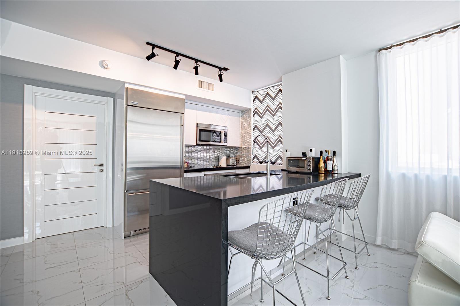 500 BRICKELL EAST CONDO - Residential Lease