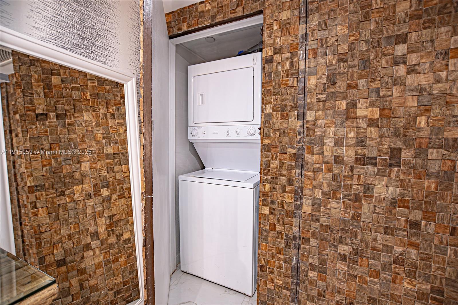 500 BRICKELL EAST CONDO - Residential Lease