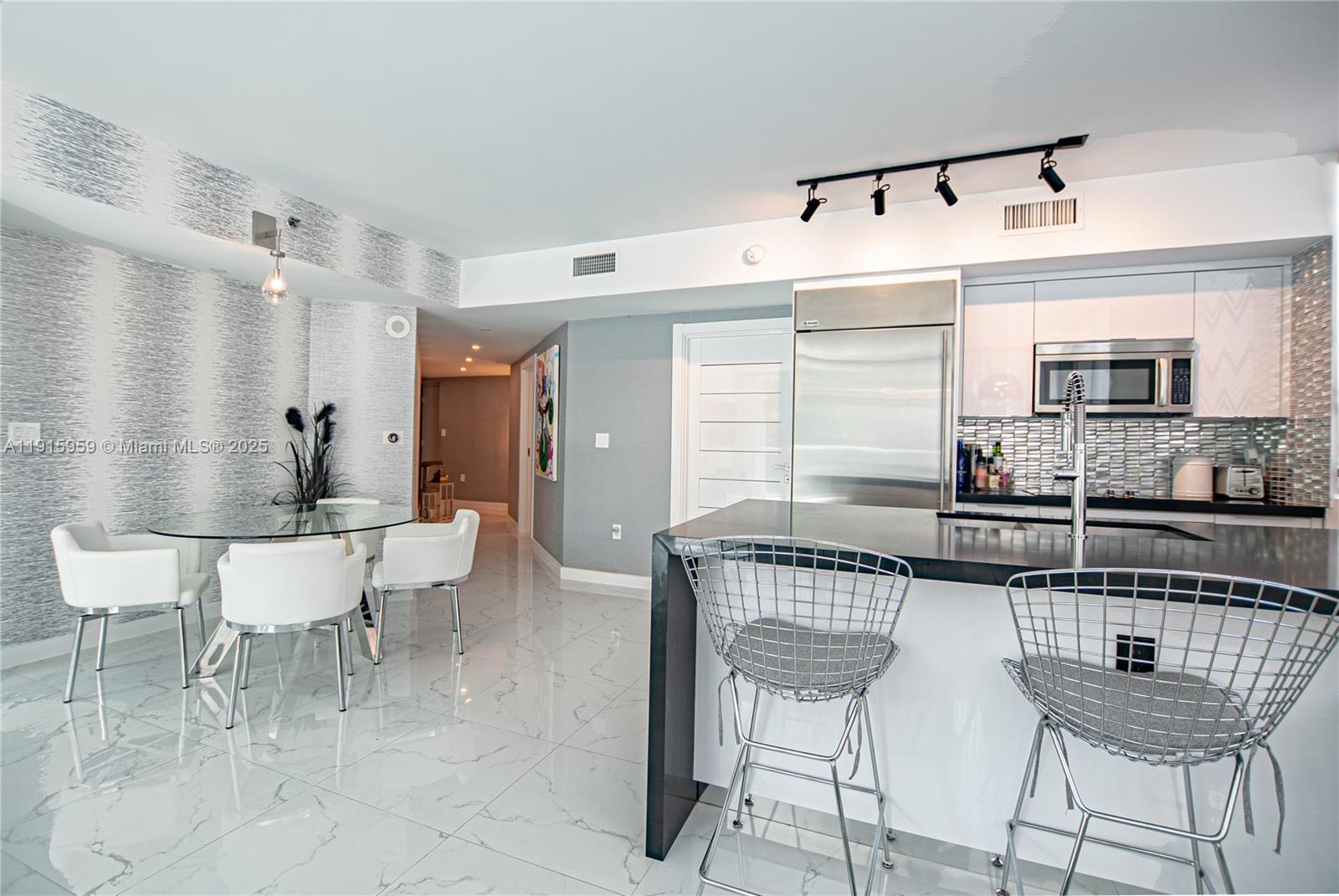 500 BRICKELL EAST CONDO - Residential Lease