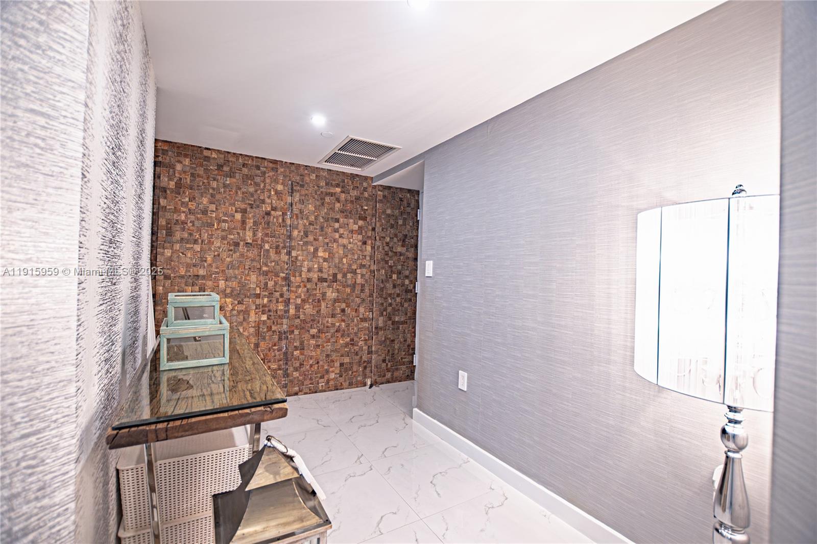 500 BRICKELL EAST CONDO - Residential Lease