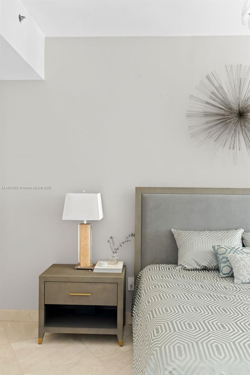 TDR TOWER I CONDO - Residential Lease