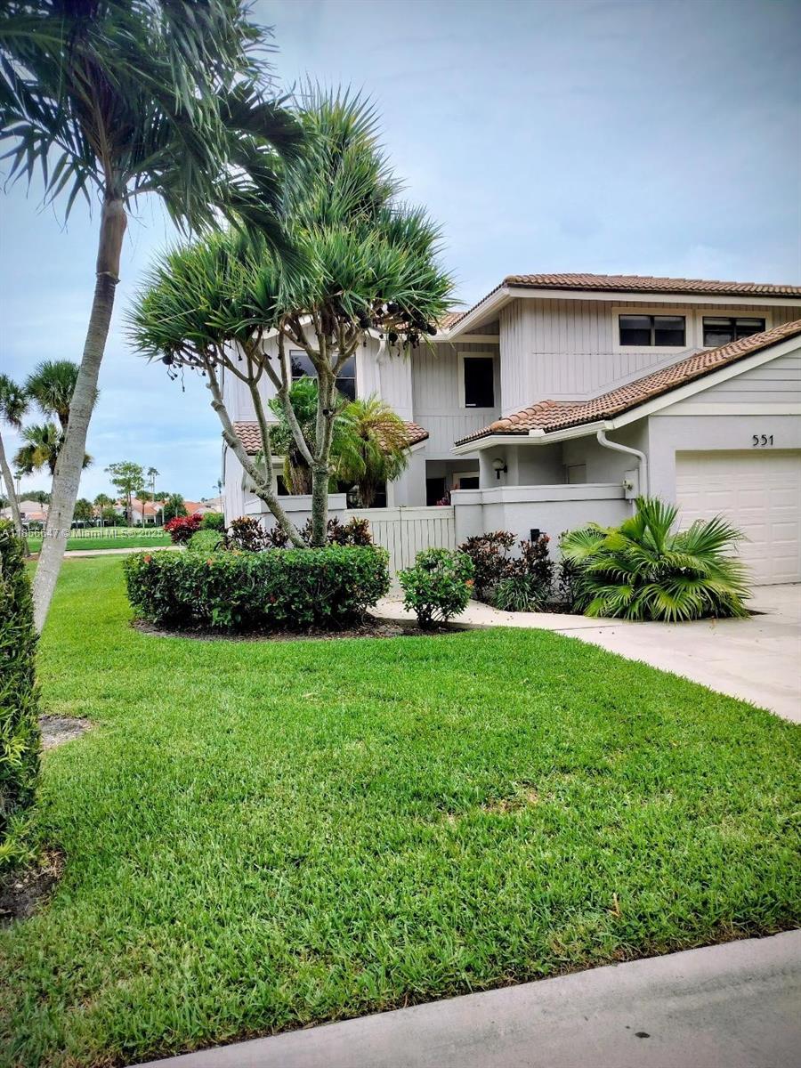 551 Prestwick Cir 551