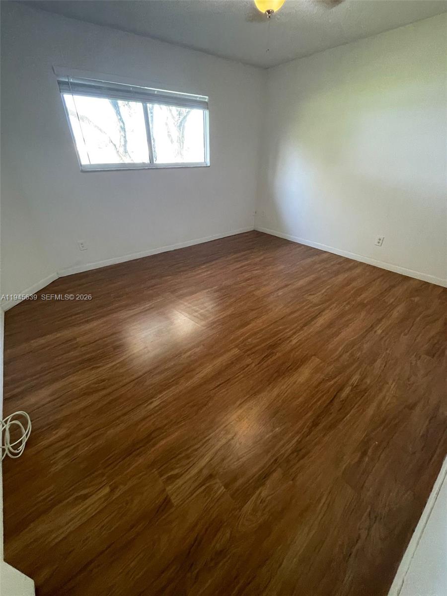 SUMMER LAKE - Residential