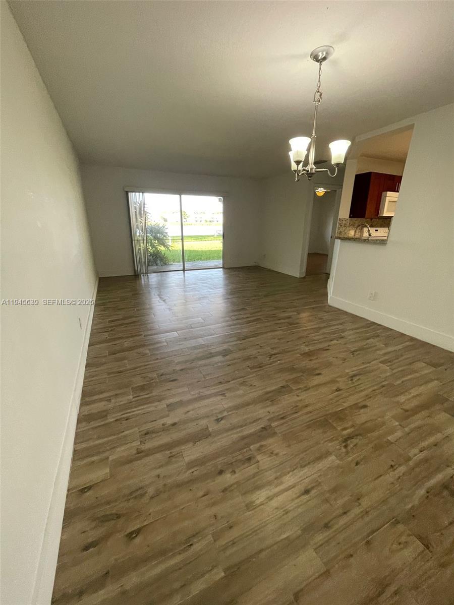 SUMMER LAKE - Residential