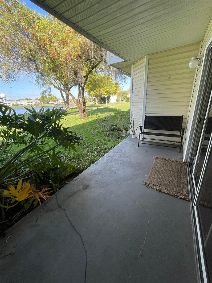 SUMMER LAKE - Residential