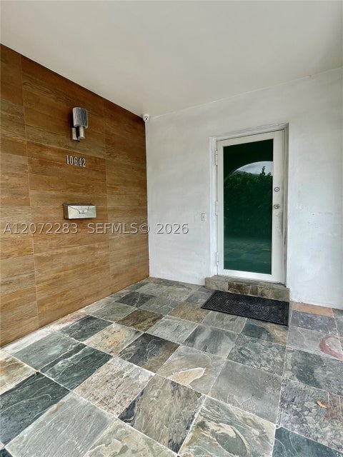 Photo of 10642 SW 77th Ave #10642, Pinecrest, FL 33156 (MLS # A12072283)