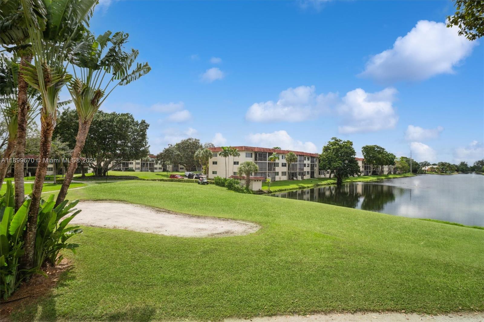 HOLLYBROOK GOLF - Residential