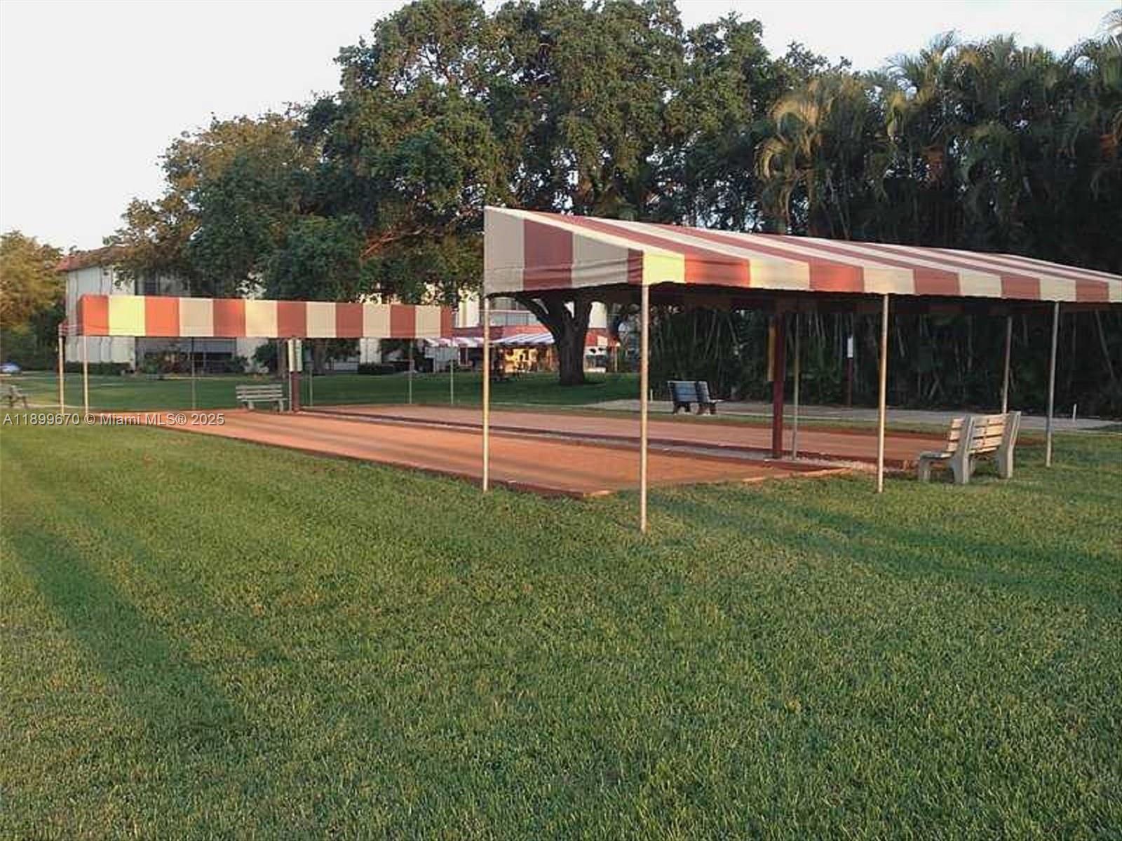 HOLLYBROOK GOLF - Residential