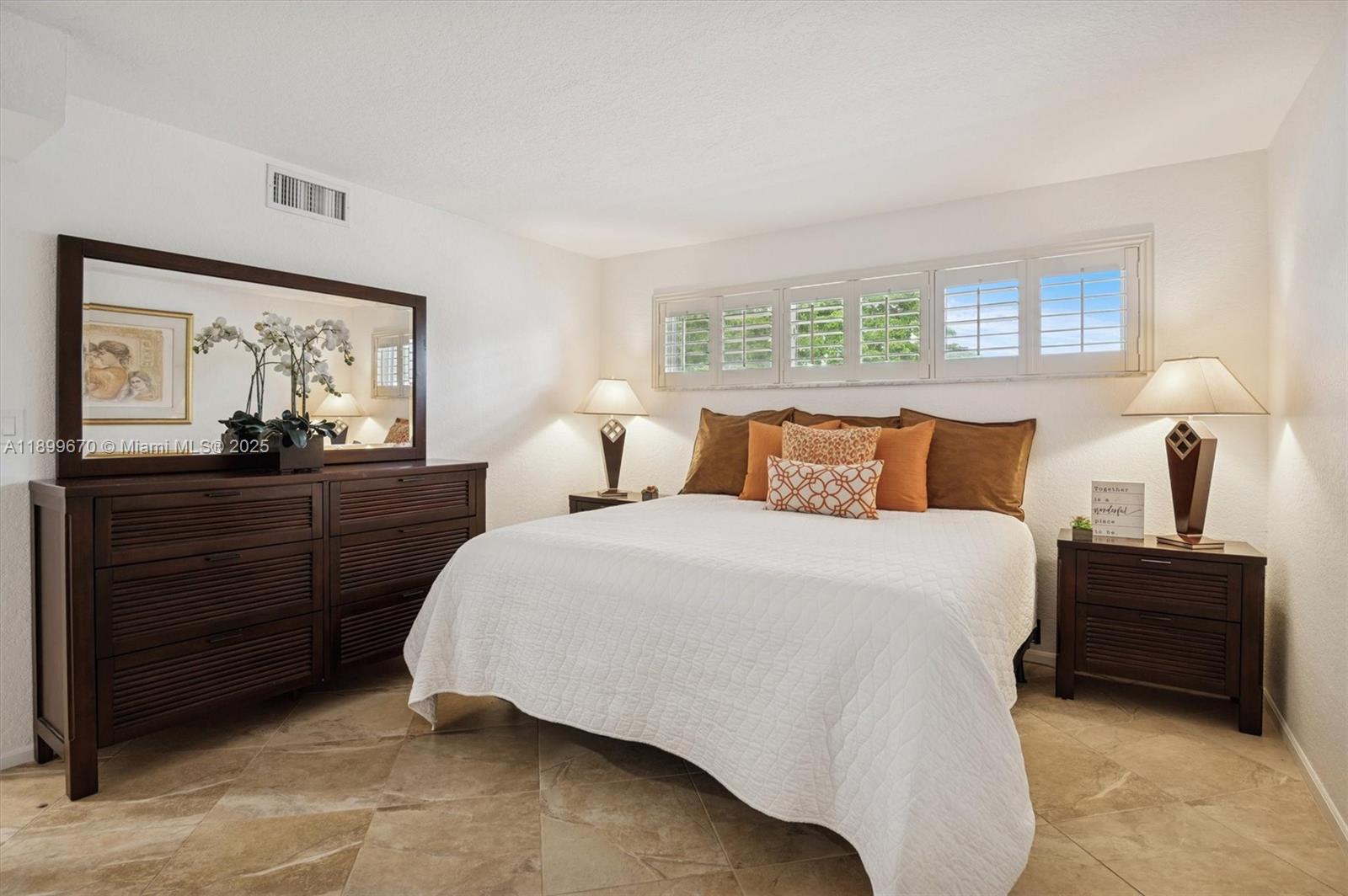 HOLLYBROOK GOLF - Residential