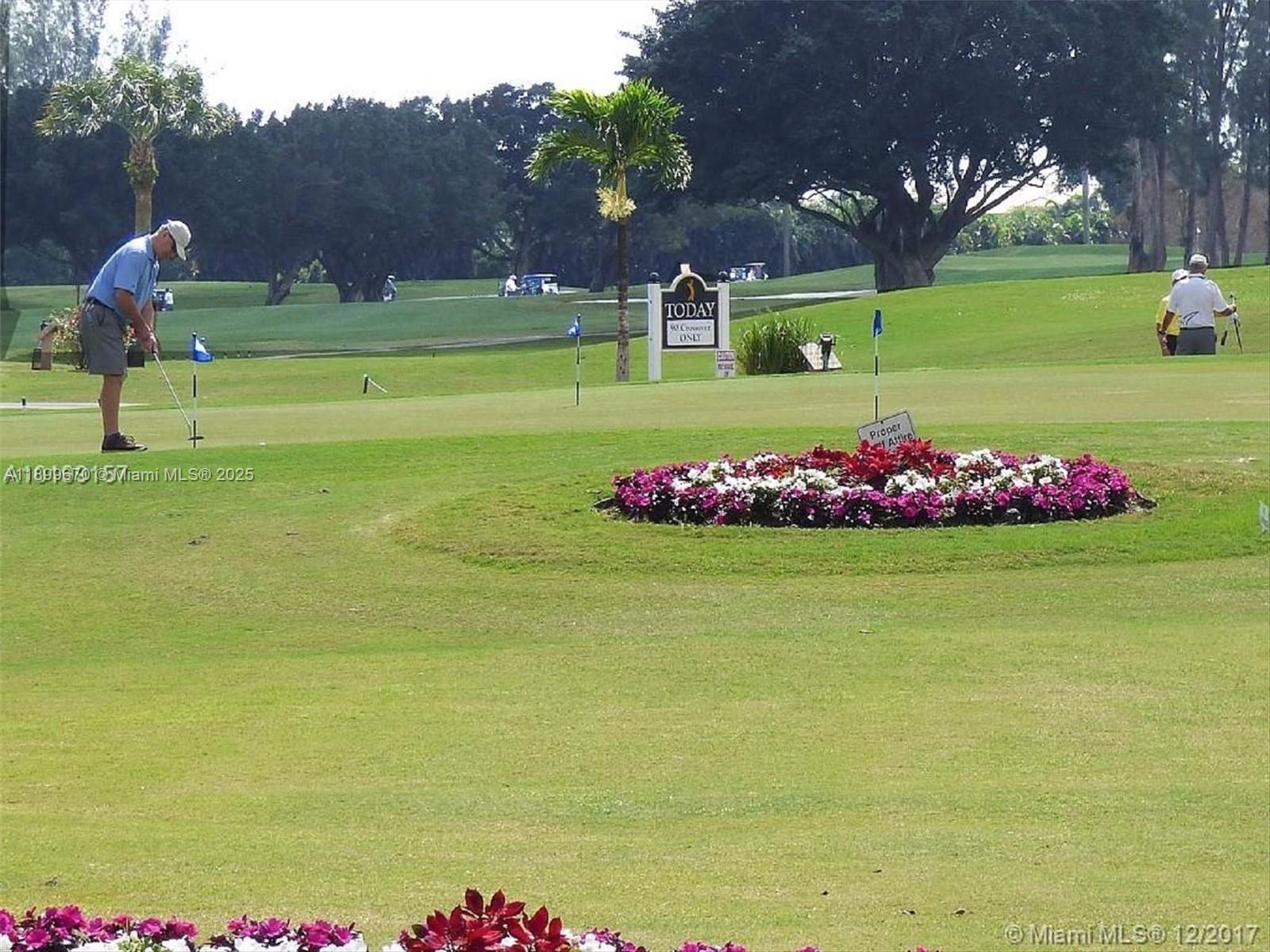 HOLLYBROOK GOLF - Residential