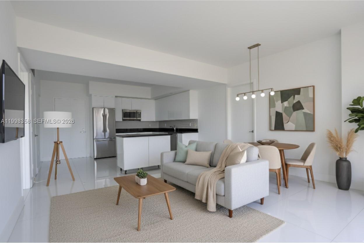 MINT CONDO - Residential