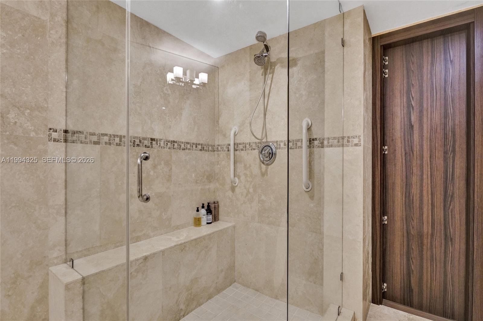 TOWERS OF QUAYSIDE CONDO - Residential