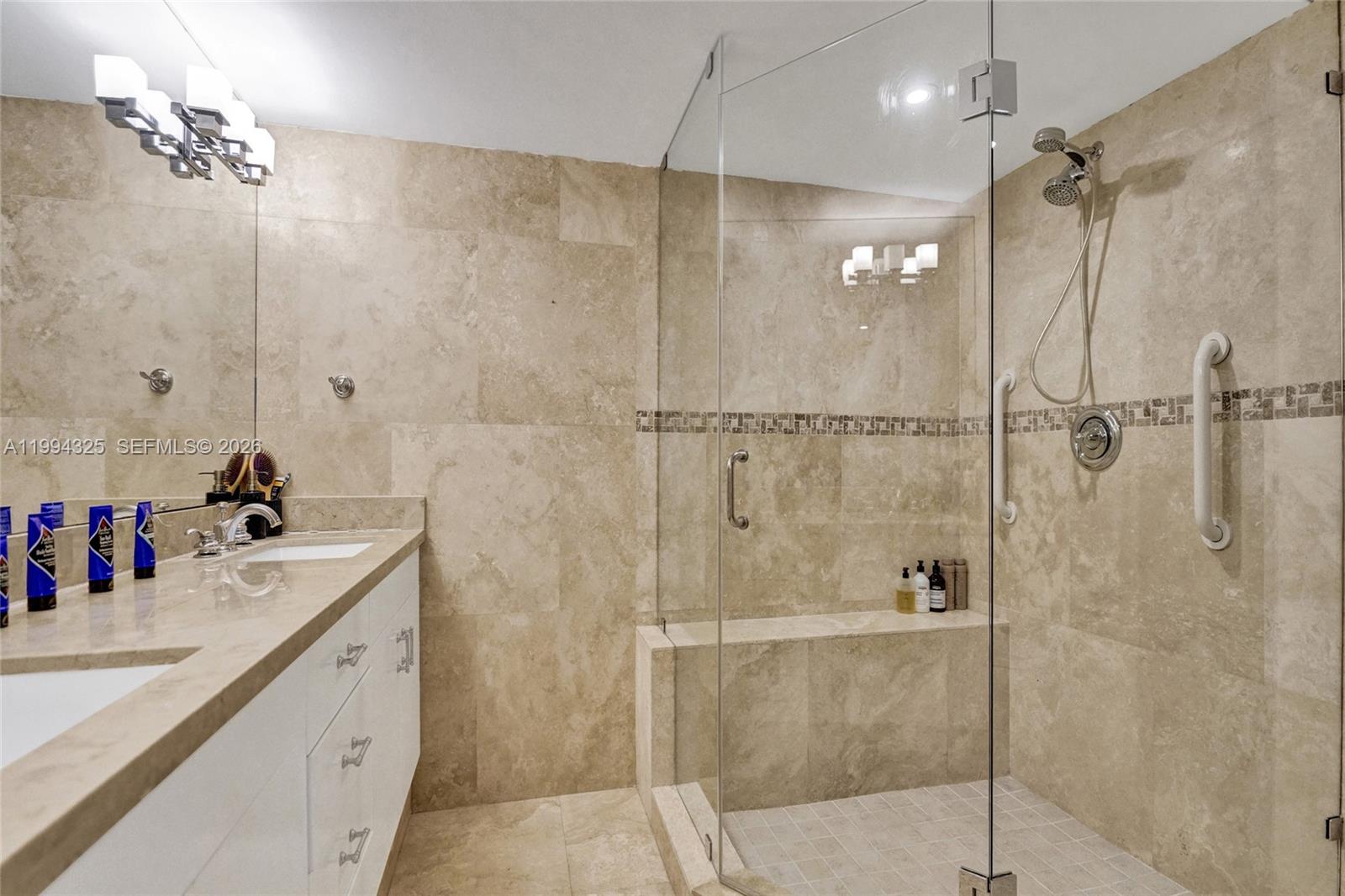 TOWERS OF QUAYSIDE CONDO - Residential