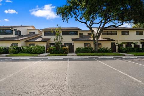 Photo of 7640 NW 79th Ave #L6, Tamarac, FL 33321 (MLS # A12062009)