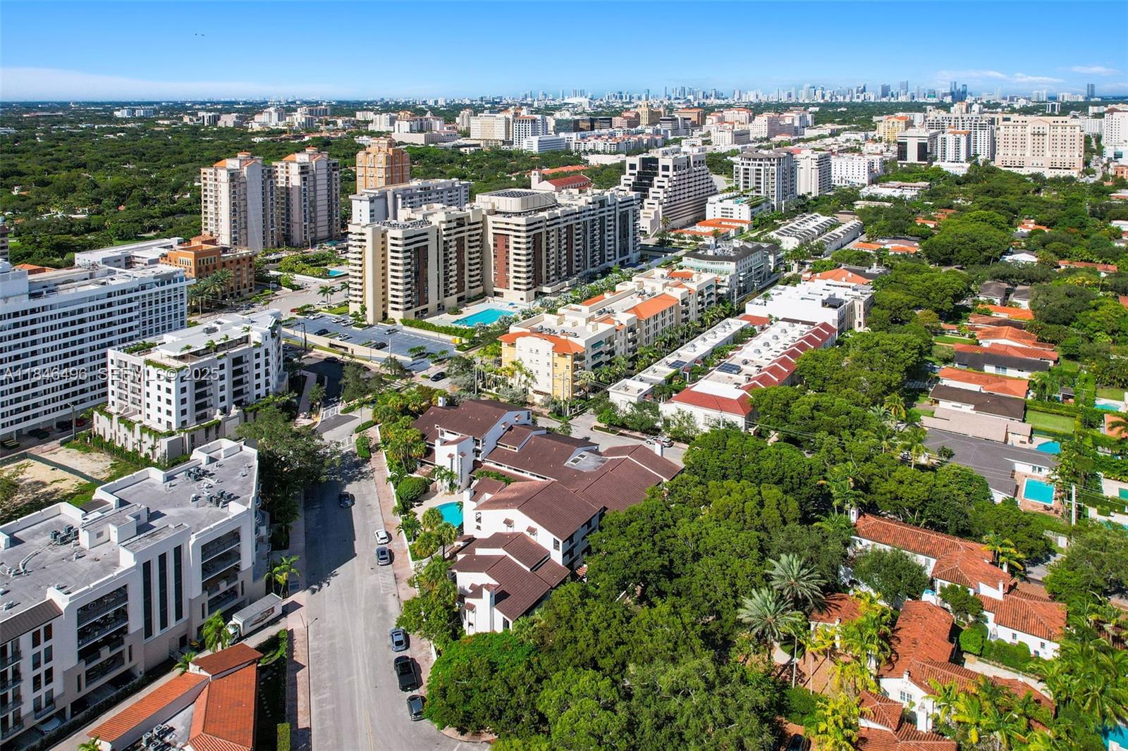 BILTMORE COURT VILLAS CON - Residential