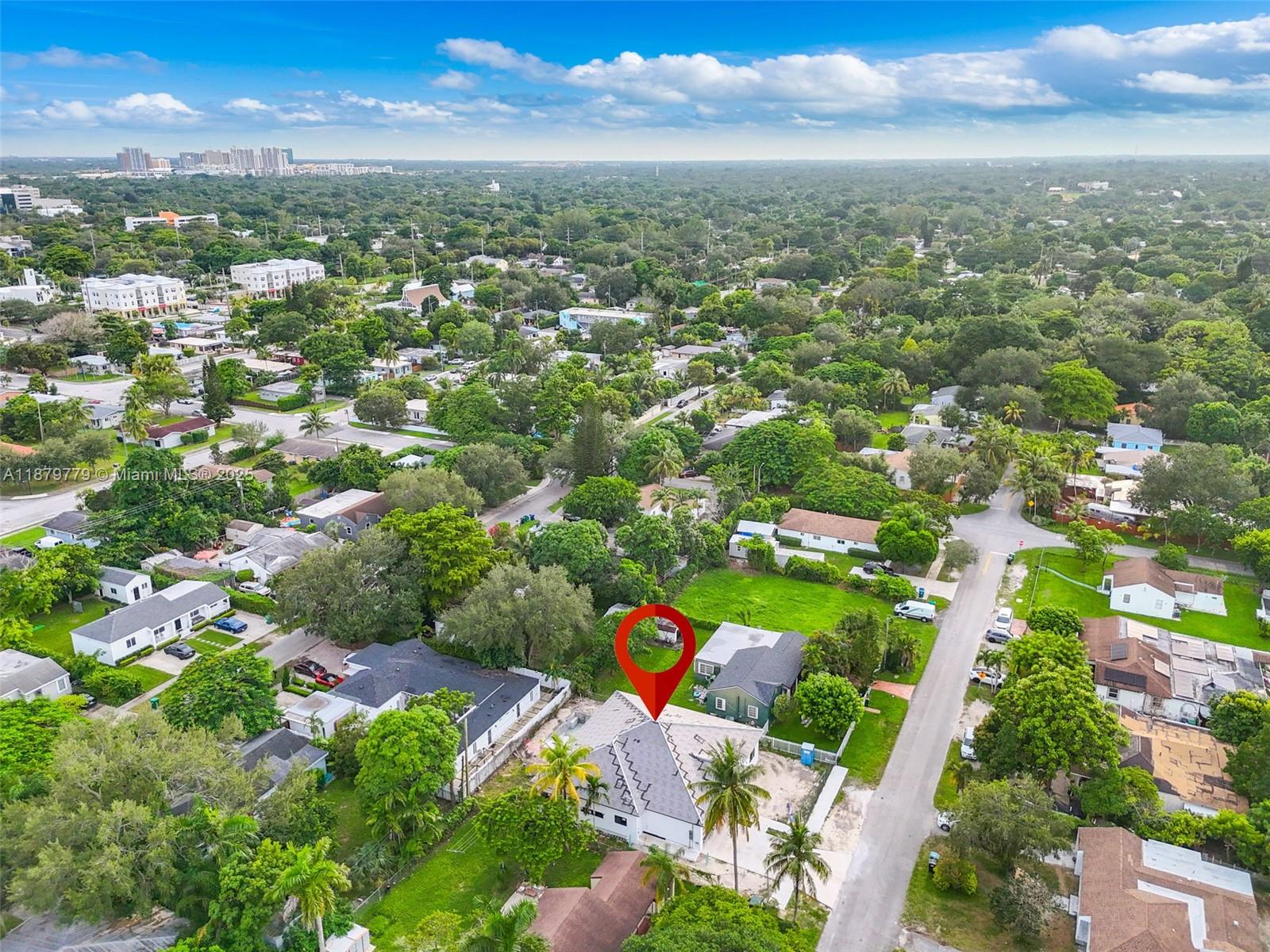 UNIVERSITY MNR - Residential