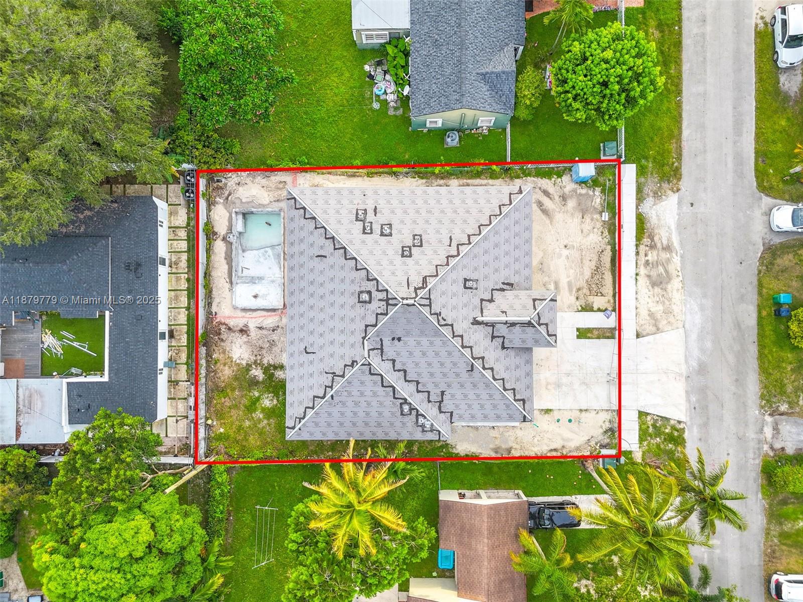 UNIVERSITY MNR - Residential