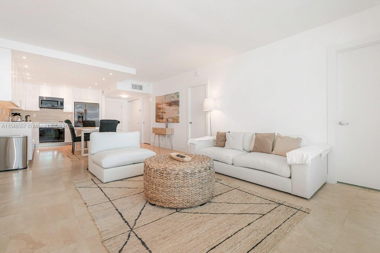 RONEY PALACE CONDO - Residential Lease