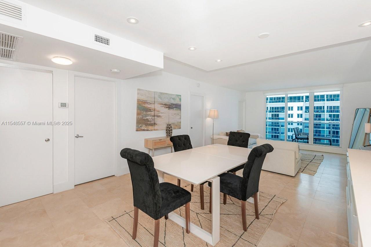 RONEY PALACE CONDO - Residential Lease