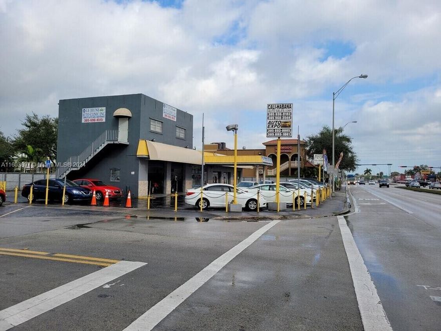 13,076 Sq.Ft Corner 
Dealer Property-Automotive General Mechanical located at the heart of Hialeah. 
Store up 56 cars.
Security Gated.
Fully built with office and Conference Room overlooking the cars showrooms.
This is a double unit with 2 overhead hurricane rated garage doors.
Ceramic tile floors, kitchen, LED Lighting, 3 Bathrooms, 3 Car Lifts, etc.
Include:
• Two Dealer Licence
• One Licence of General Mechanical