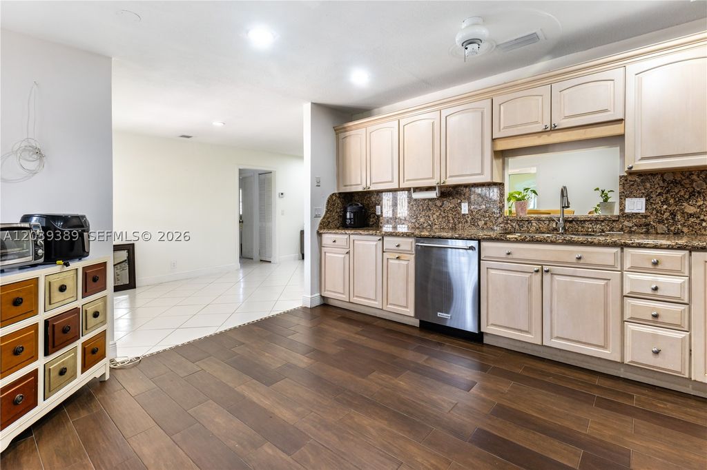 Photo of 19323 Carolina Cir, Boca Raton, FL 33434 (MLS # A12039389)