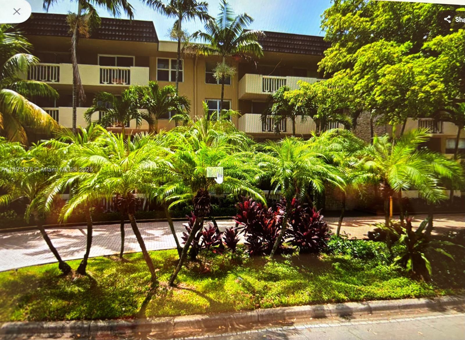 Large 1 bedroom with balcony in the heart of San Souci. Excellent location, near restaurants, Bal harbor shops and the beach. Unit has tile floors throughout, ample closet space, lots of kitchen cabinets. Freshly painted, clean, and brand new a/c. Very Easy to Show!