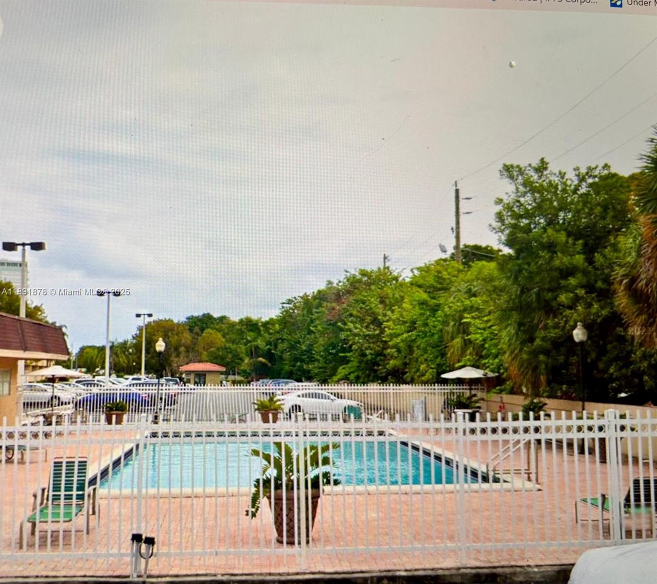 BAYVIEW PALMS CONDO - Residential Lease