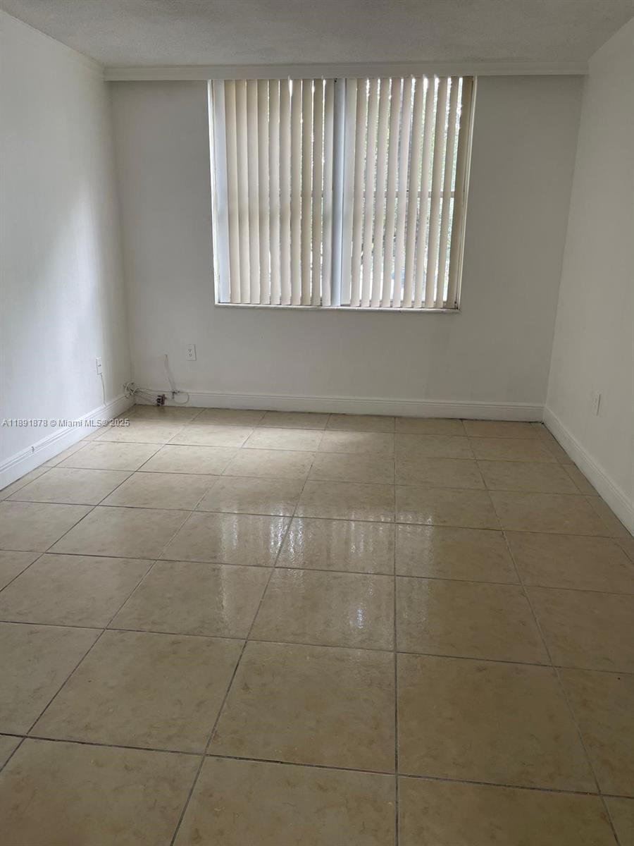 BAYVIEW PALMS CONDO - Residential Lease