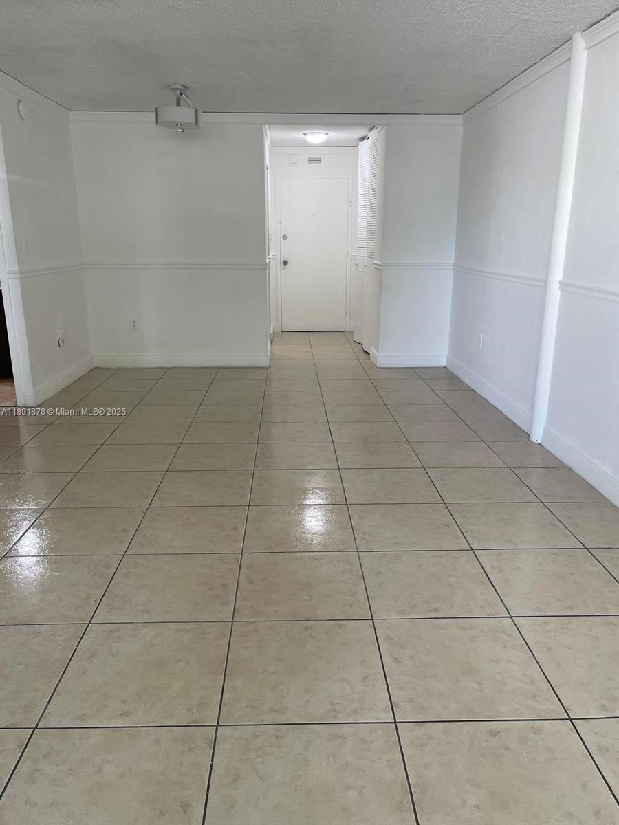 BAYVIEW PALMS CONDO - Residential Lease