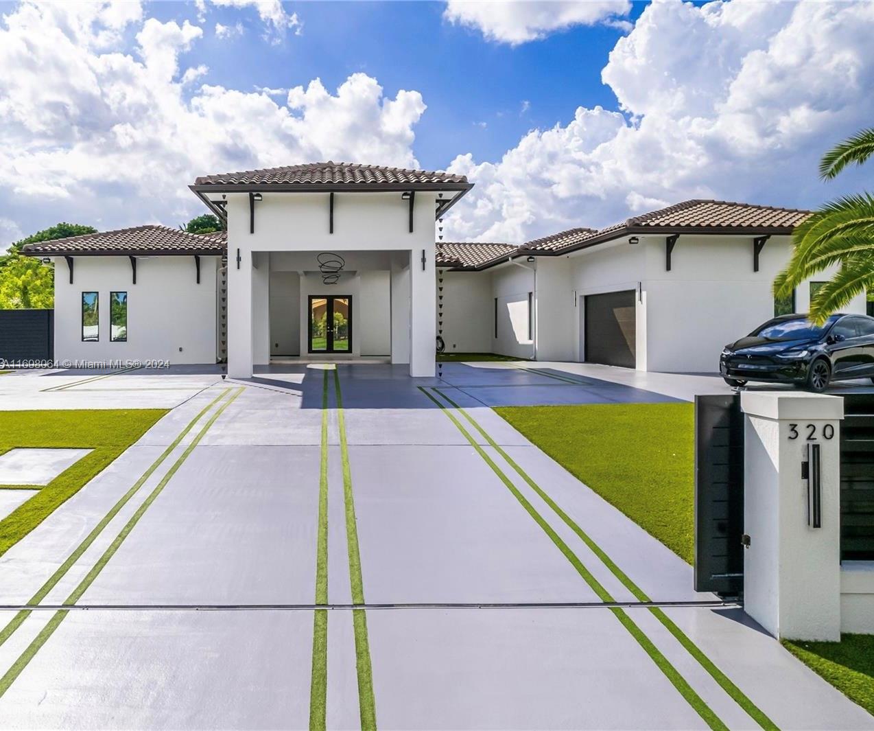 320 Sw 125th Ave, Miami, Broward County, Florida - 5 Bedrooms  
6 Bathrooms - 