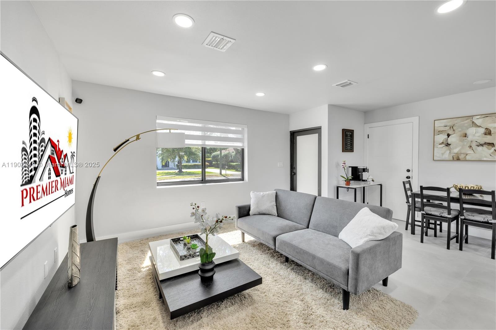 CALVERT MANORS - Residential Lease