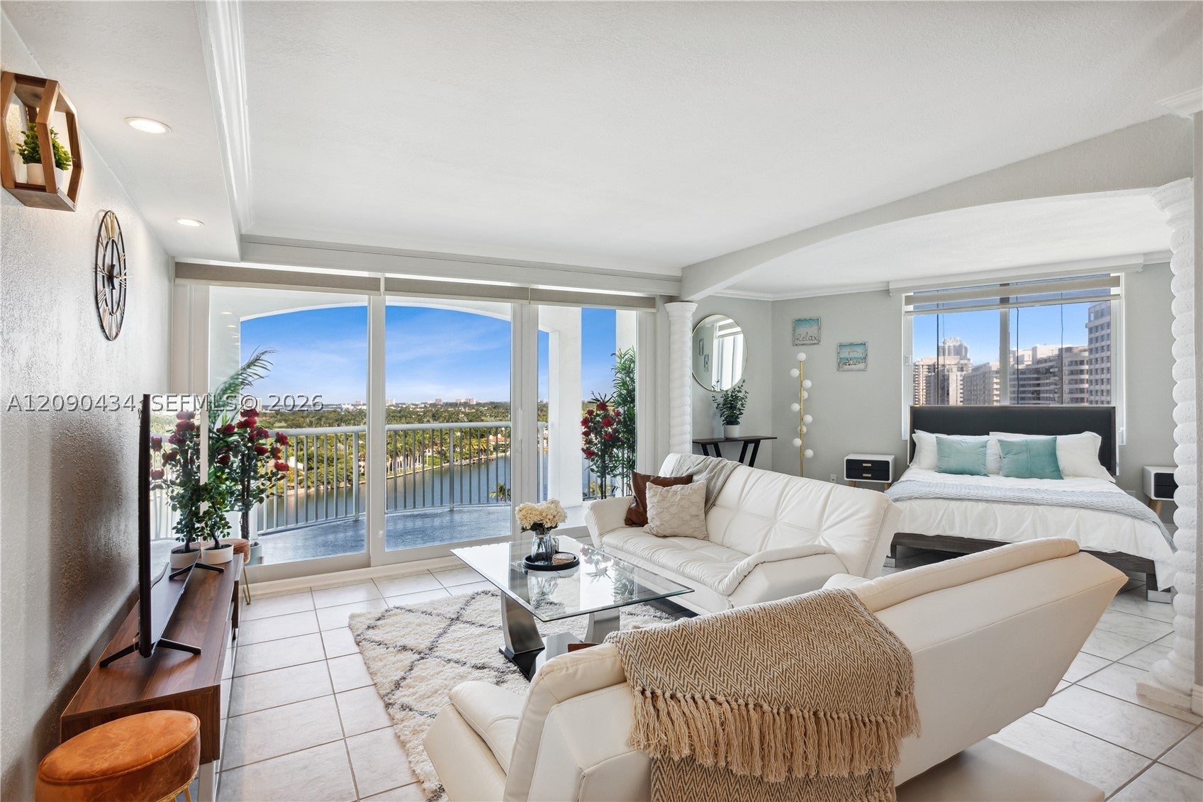 5401 Collins Ave 1020